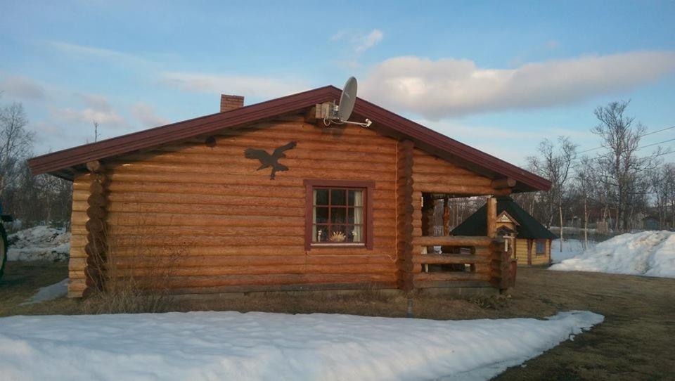 Johansens Hytteutleie Tana Exterior photo